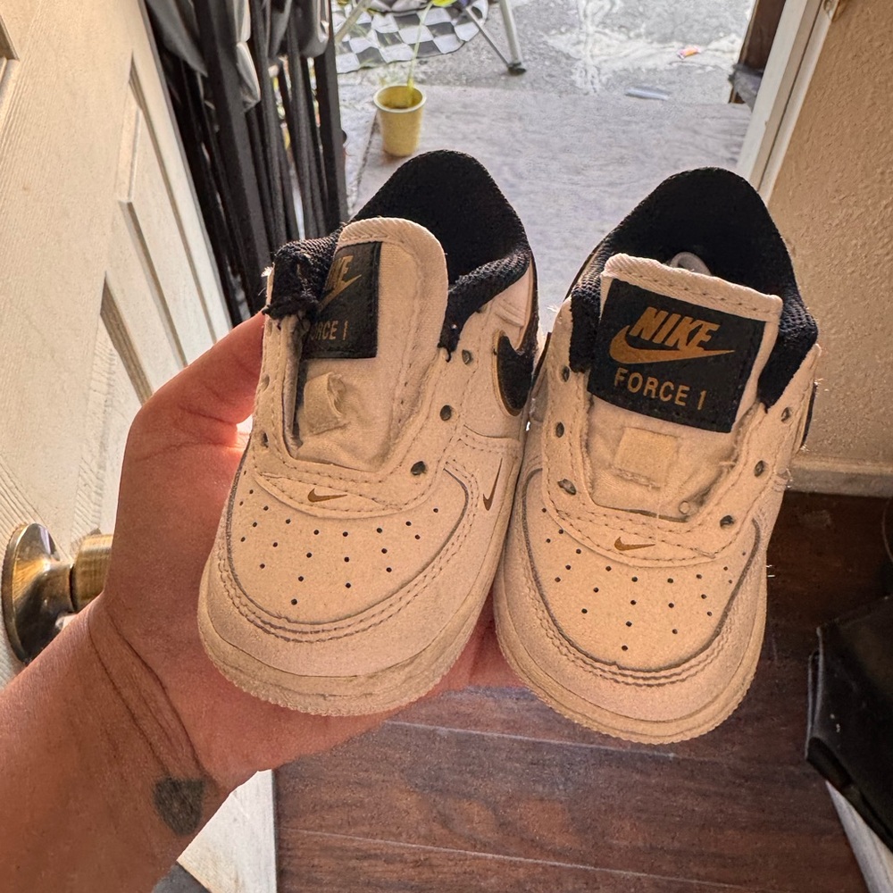 Nike Kids Cream and Black Sneakers